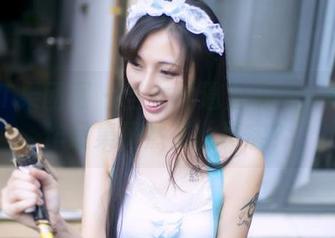 GIRLT果团网 – 当女神遇上镜头：莫雅琪作品集竟然如此真实？
