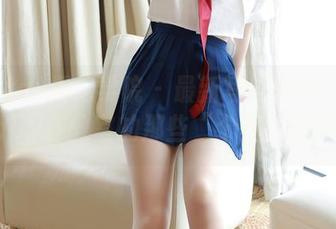MFStar模范学院 – 最新写真分享：佟蔓baby在教室的那些“个性”瞬间！