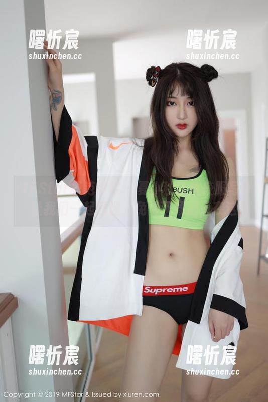 MFStar模范学院 - 夏小秋秋秋校服写真，让我们一起沉迷，免费下载通道在这里
