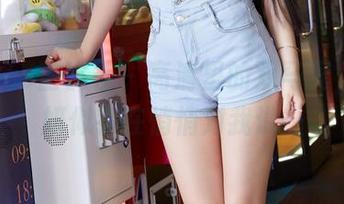 MiiTao蜜桃社 – 高清里的双马尾，伊素妍似乎在悄悄对我说…