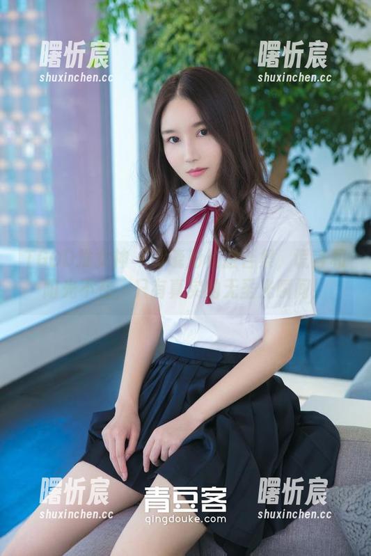 TGOD推女神 - 谭晓彤校服合集，谎言和阳光不在，只有真实的无圣光瞬间！
