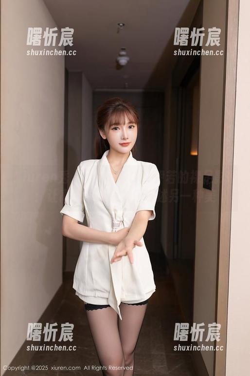 Xiuren秀人网 - MODEL伊若的裸足影像:让高清写真集为你讲述另一种美 Xiuren秀人网 - MODEL伊若的裸足影像:让高清写真集为你讲述另一种美