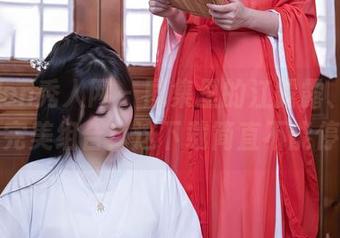 Xiuren秀人网 – 图集里的江露露、女孩、完美组合！这下载简直不能停！