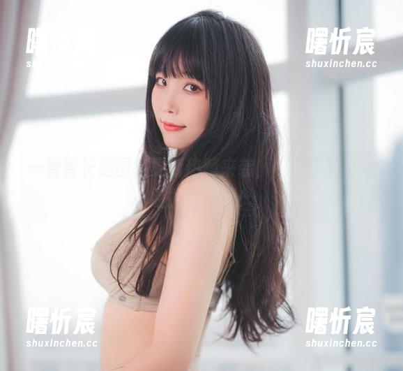 一智智长腿图集更新热辣来袭，保证你的小心脏扑通扑通！