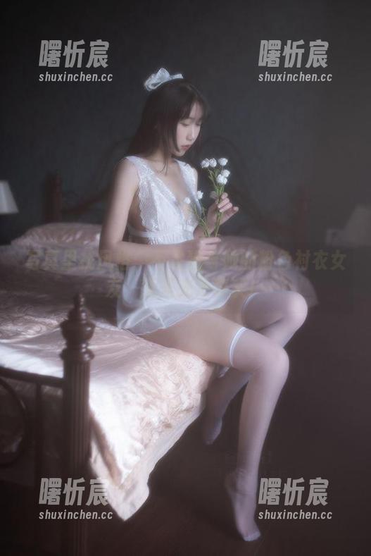 写真里找风格:不呆猫与她的粉色衬衣女友,无圣光更真实! 写真里找风格:不呆猫与她的粉色衬衣女友,无圣光更真实!