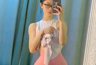 微密圈 – 观赏俏妞t的丝袜美腿，原图展示了她绝对有毒的魅力，让人忍不住了！