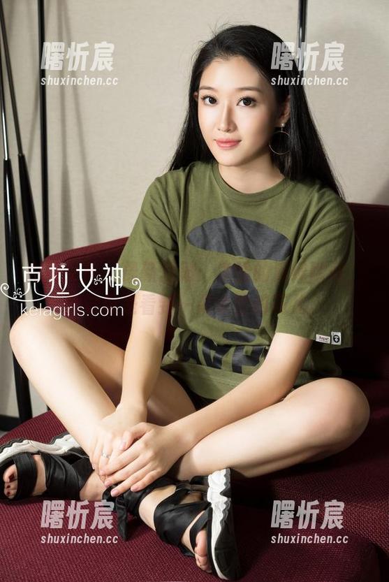 克拉女神 - 最新图册:凌雪的清纯瞬间,感觉像是看到一朵冰雪的花儿。 克拉女神 - 最新图册:凌雪的清纯瞬间,感觉像是看到一朵冰雪的花儿。