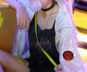 制服穿得这么好看，六二二同学的美图图集居然让我想翘课！