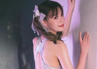 日常女警千反田鹿子的奇幻冒险，免费图册让你停不下来！