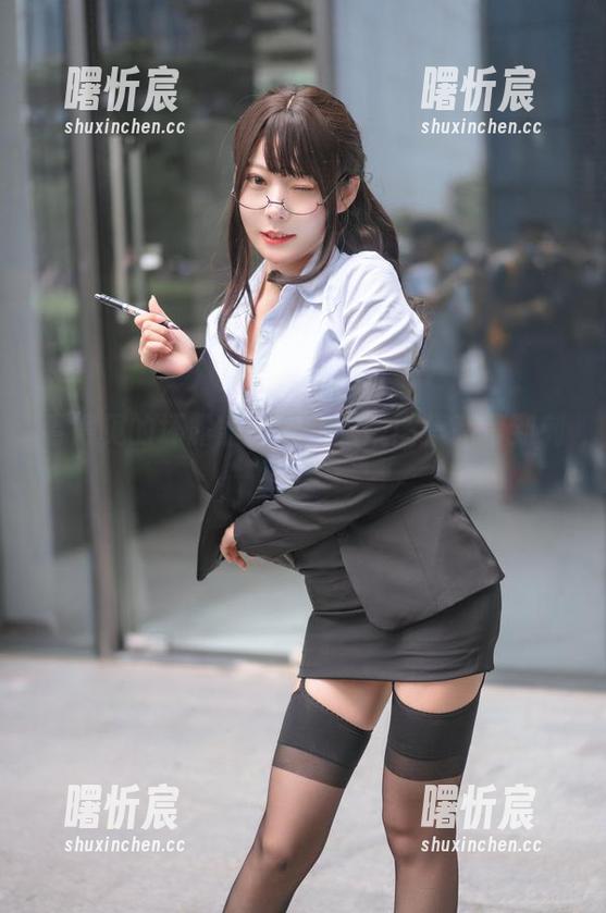 看得见的坏露露香宝:眼镜图集高清到刺眼! 看得见的坏露露香宝:眼镜图集高清到刺眼!