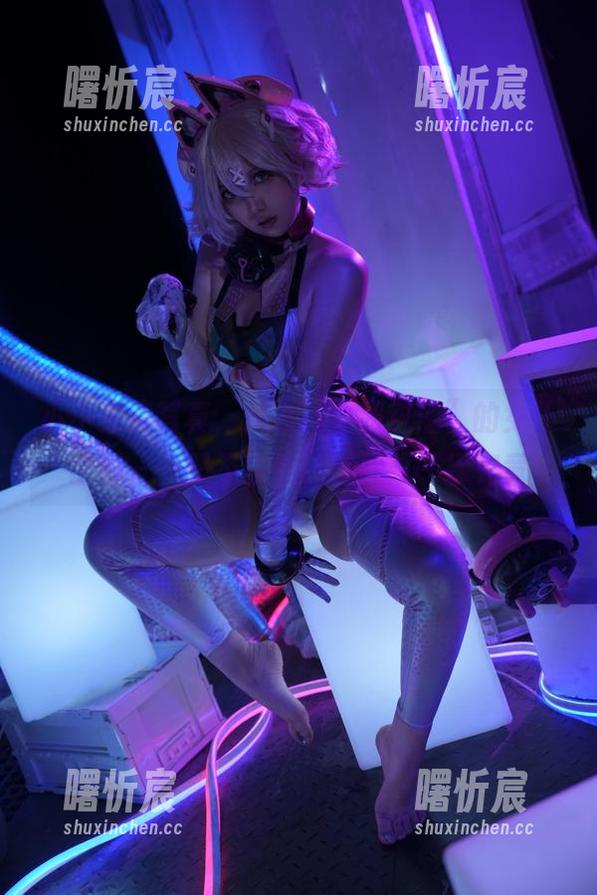 小小免费写真,来自“小和甜酒”的女仆世界——忍不住想透过屏幕一探究竟 小小免费写真,来自“小和甜酒”的女仆世界——忍不住想透过屏幕一探究竟
