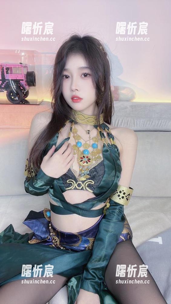 牛仔裤魅力升级:小小奶瓶儿的全套写真曝光! 牛仔裤魅力升级:小小奶瓶儿的全套写真曝光!