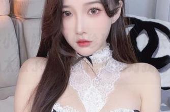这就是小小奶瓶儿的珍珠人鱼加长版，原图真心太撩了，感觉能加倍对我的心跳！