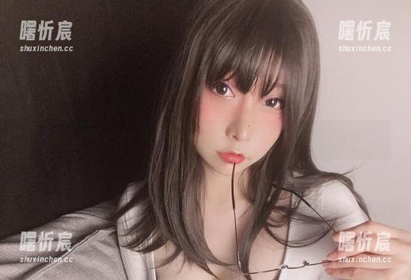 看!小泉学姐吖的图册,恶魔般的魅力,让人无可自拔 看!小泉学姐吖的图册,恶魔般的魅力,让人无可自拔