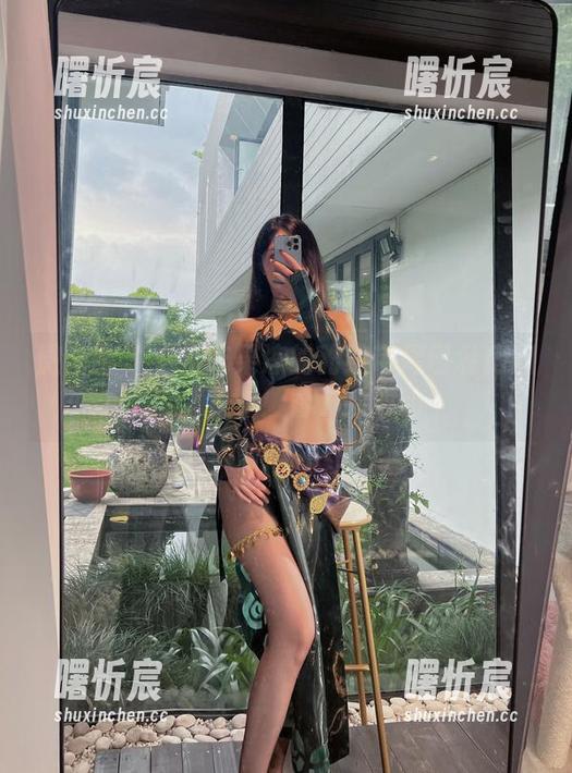 微密圈 - 小玉吃果冻的豹纹带尾巴私房图片，预警！看了会心动