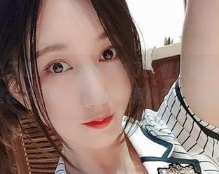 微密圈 – 小玉吃果冻的新图集来了！都捆好了，看来她不是在拍写真，是在拍“捆绑艺术”啊！