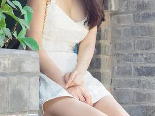 尤果网 – 足下生辉，陈雅漫的美足写真合集，真香啊！