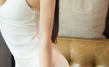 尤果网 – 我真是太喜欢观看韩沫瑜的灰丝合集了，里面的每一帧都像是在说故事。