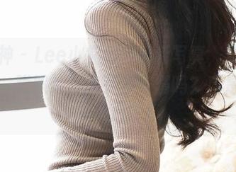 推女神 – Lee小棠姐姐最新写真，难道她的每一张照片都能引发宠溺吗？真是太会抓人心了！