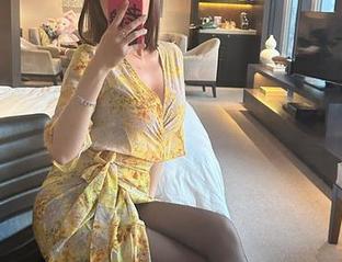 微密圈 – 宝藏写真！果儿Victoria的浴室足球，美图让人忍不住想多看几眼。