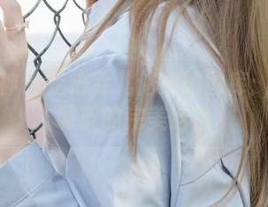 梦丝女神 – 走进乔儿修女的图库：虔诚与调皮的完美结合