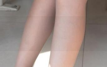 森萝财团的红衣少女：高清写真，快来看看我的新灵感！