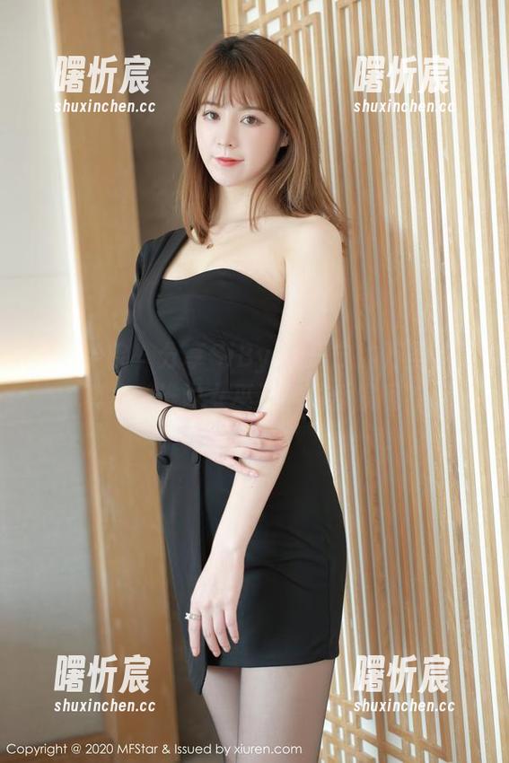 模范学院 - 分享SiByl李思宁的万圣节写真集,谁说女巫不能喝香槟呢? 模范学院 - 分享SiByl李思宁的万圣节写真集,谁说女巫不能喝香槟呢?