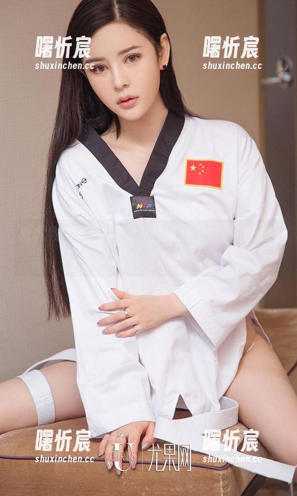 爱尤物 - 忘却阳光,芮晓颖的白裙在无圣光的衬托下更加神秘 爱尤物 - 忘却阳光,芮晓颖的白裙在无圣光的衬托下更加神秘