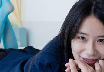 物恋传媒 – 泡泡的绝美图鉴，薄白丝+脚尖加固，简直是绝配！