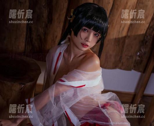 这组写真真不简单，疾走可可居然把碧蓝航线变得这么有气质！