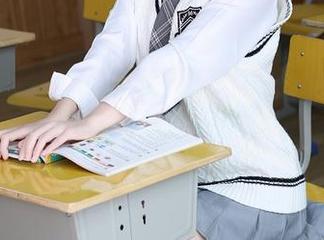 秀人网 – 有没有人在看Elise谭晓彤的清纯福利图集？我觉得我被融化了