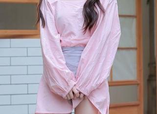 秀人网 – 精选肉丝，Emily顾奈奈酱似乎在无意中打开了我的想象大门