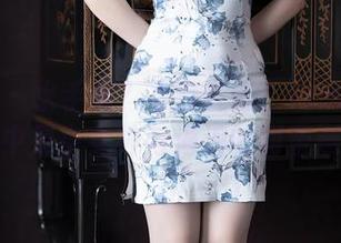 秀人网 – 水手服？不存在的！laura阿姣图集中是小女神与海浪的甜蜜邂逅！