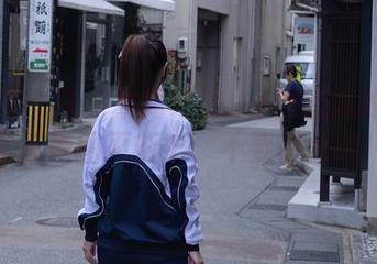 秀人网 – 从书本到镜头：z杯悠悠的校园写真原图更新中，不要错过哦！
