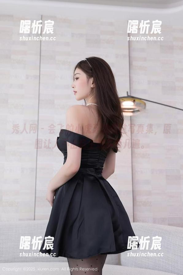 秀人网 - 会飞的小虎牙的网袜写真集,原图让人不由自主想多看几遍。 秀人网 - 会飞的小虎牙的网袜写真集,原图让人不由自主想多看几遍。