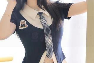 秀人网 – 图集中的安然儿：礼服演绎的那些小趣事