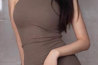 秀人网 – 重新定义‘夏日’！张庭蓉最新美图，每一张都像是热情的邀请函。