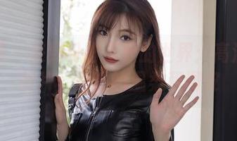 秀人网 – 来到盼盼玉奴的世界：高清自拍照片，意外的温柔和调皮
