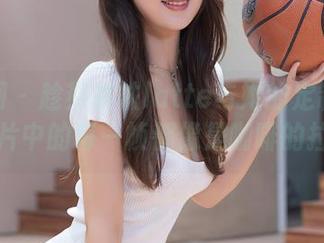 秀人网 – 趁热拿铁latte与她的定制女仆，图片中的每一帧都像是咖啡的拉花！