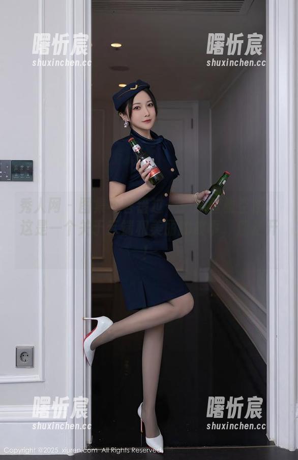 秀人网 - 图集不容错过——陆萱雅空姐：这是一个关于云端和美丽的故事，别走开！