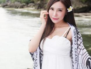 美媛馆 – 看！糯美子在线的古典韵味旗袍，高清画面仿佛穿越回古代