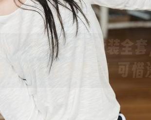 花漾show – 欧阳LuLu泳装全套，原图让你忍不住想冲进海里撩水！可惜没沙滩！