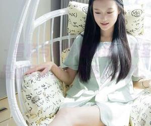 袜啵啵 – 雪糕与短裤的碰撞，无圣光的作品让早夏的气息更加浓烈。