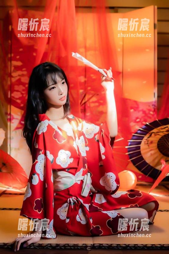 西瓜少女泳装全套图集:光影交错,仿佛能听见海浪的耳语。 西瓜少女泳装全套图集:光影交错,仿佛能听见海浪的耳语。