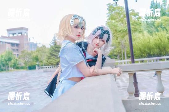 跟随这个泡泡就是逊啦的脚步,探索礼服COS新境界——美图等你来解锁! 跟随这个泡泡就是逊啦的脚步,探索礼服COS新境界——美图等你来解锁!