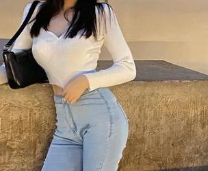 微密圈 – 她的美脚写真合集：陈佩奇用双脚告诉你，什么叫“腿美心也美”