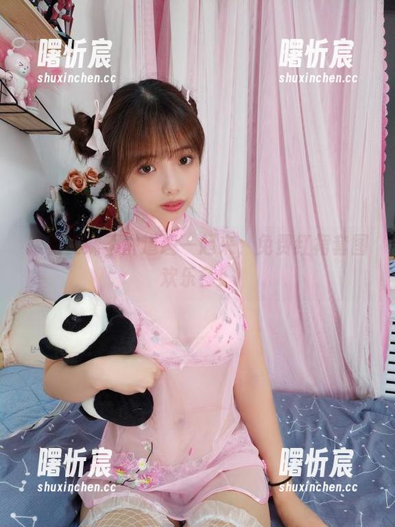 跟着雯妹不讲道理一起来,免费红裙套图欢乐多! 跟着雯妹不讲道理一起来,免费红裙套图欢乐多!