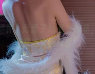 女恶魔情怀：青青子Js私拍作品，不走寻常路的大胆探索！