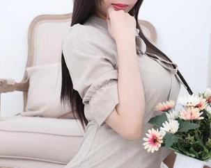 看！鹿野希白礼服的精选套图，纯洁得让人心颤